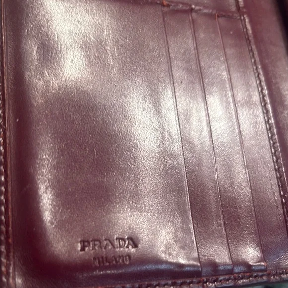 Prada Brown Leather Wallet with Clasp - Picture 2 of 8